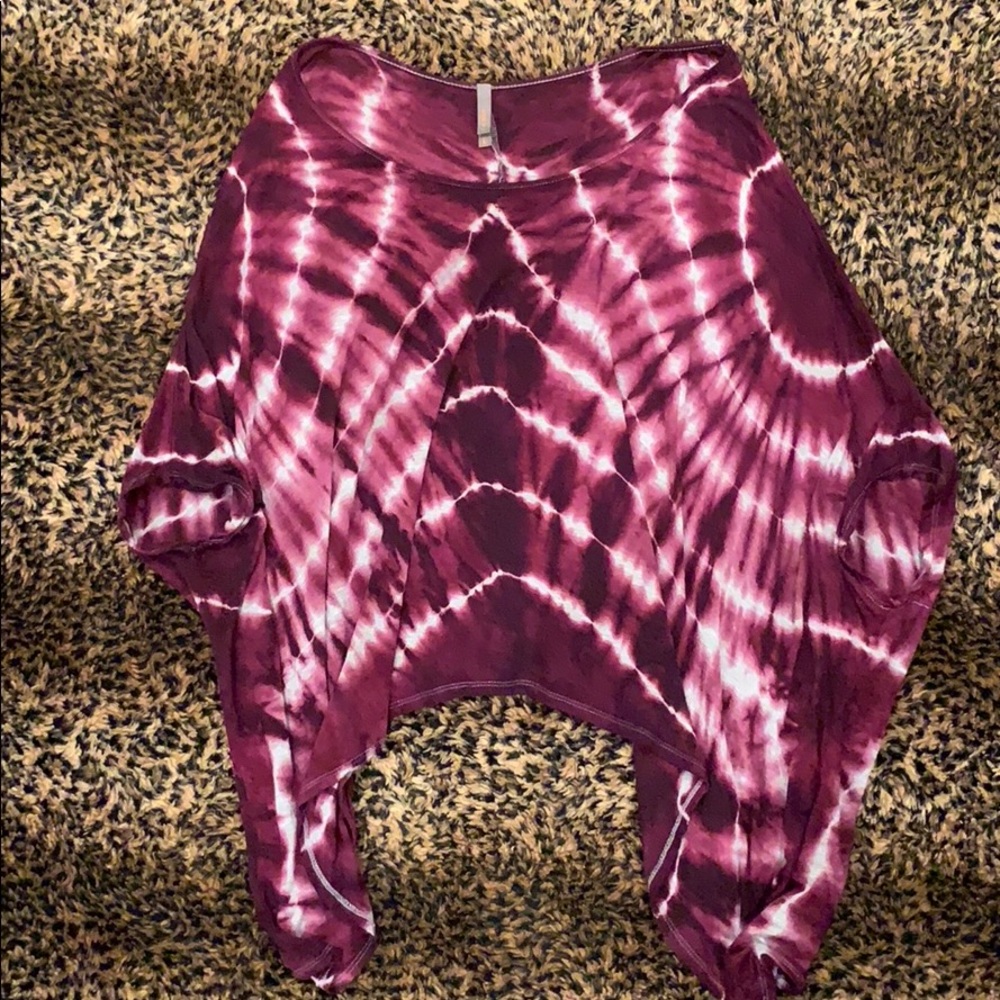 Cute Jessie & J tie dye bat wing top